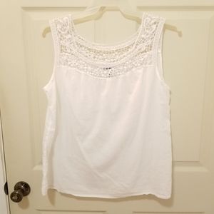 Old Navy Crocheted Neckline White Tank Top XL